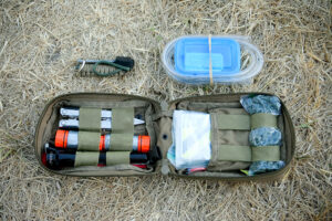 Kit de secours randonnée 